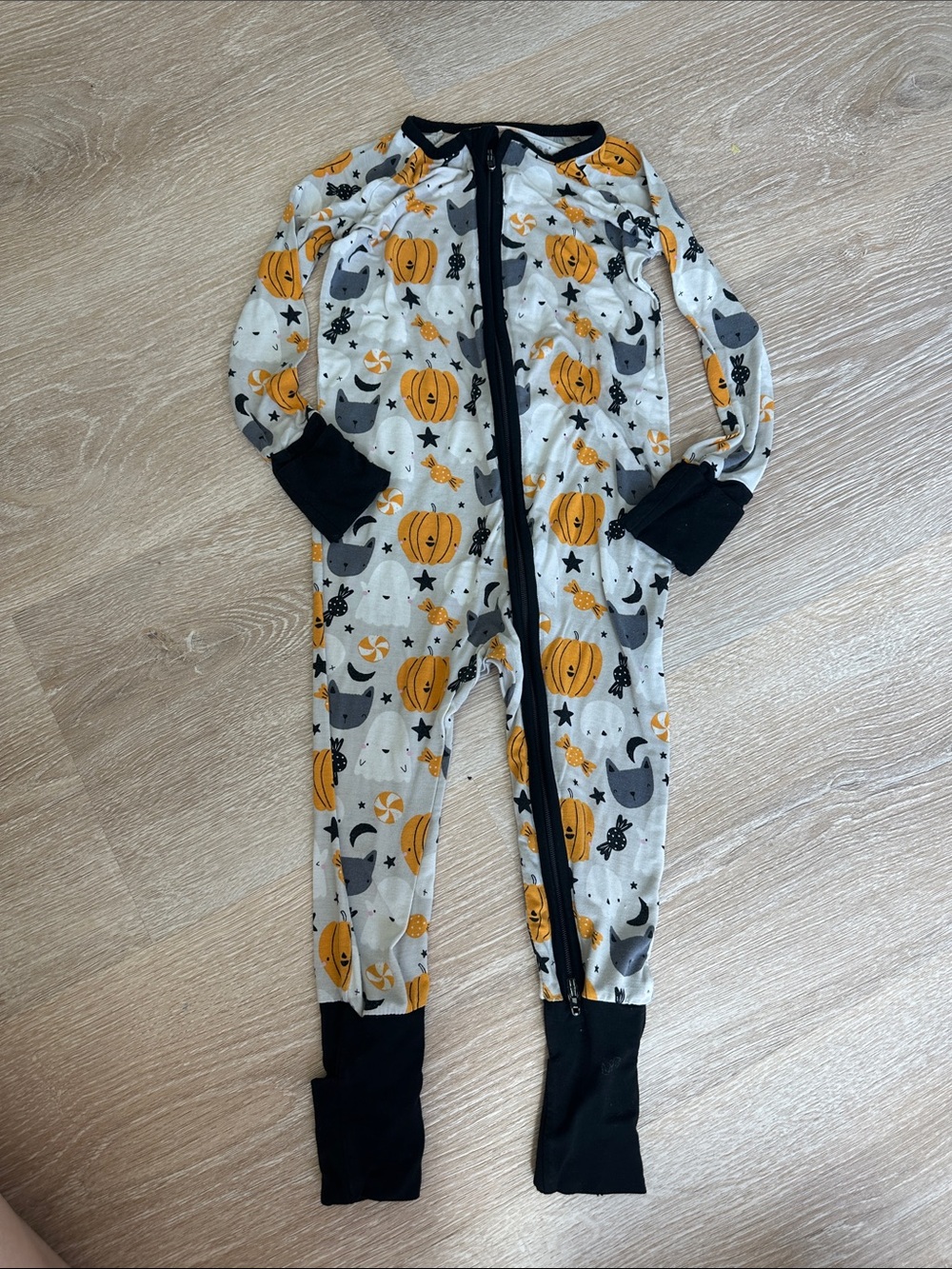 Little Sleepies Boo Crew Zippy Halloween Pajamas Baby 12-18M Bamboo Sleeper